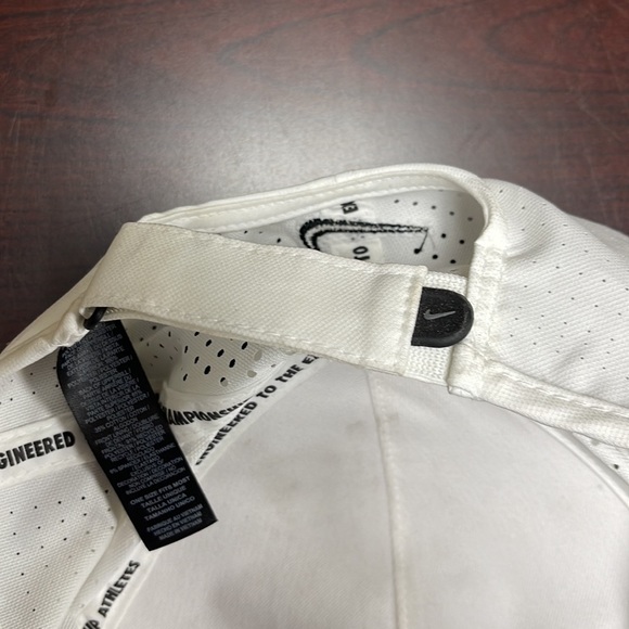 NWOT Nike Hat/Cap - Picture 4 of 4